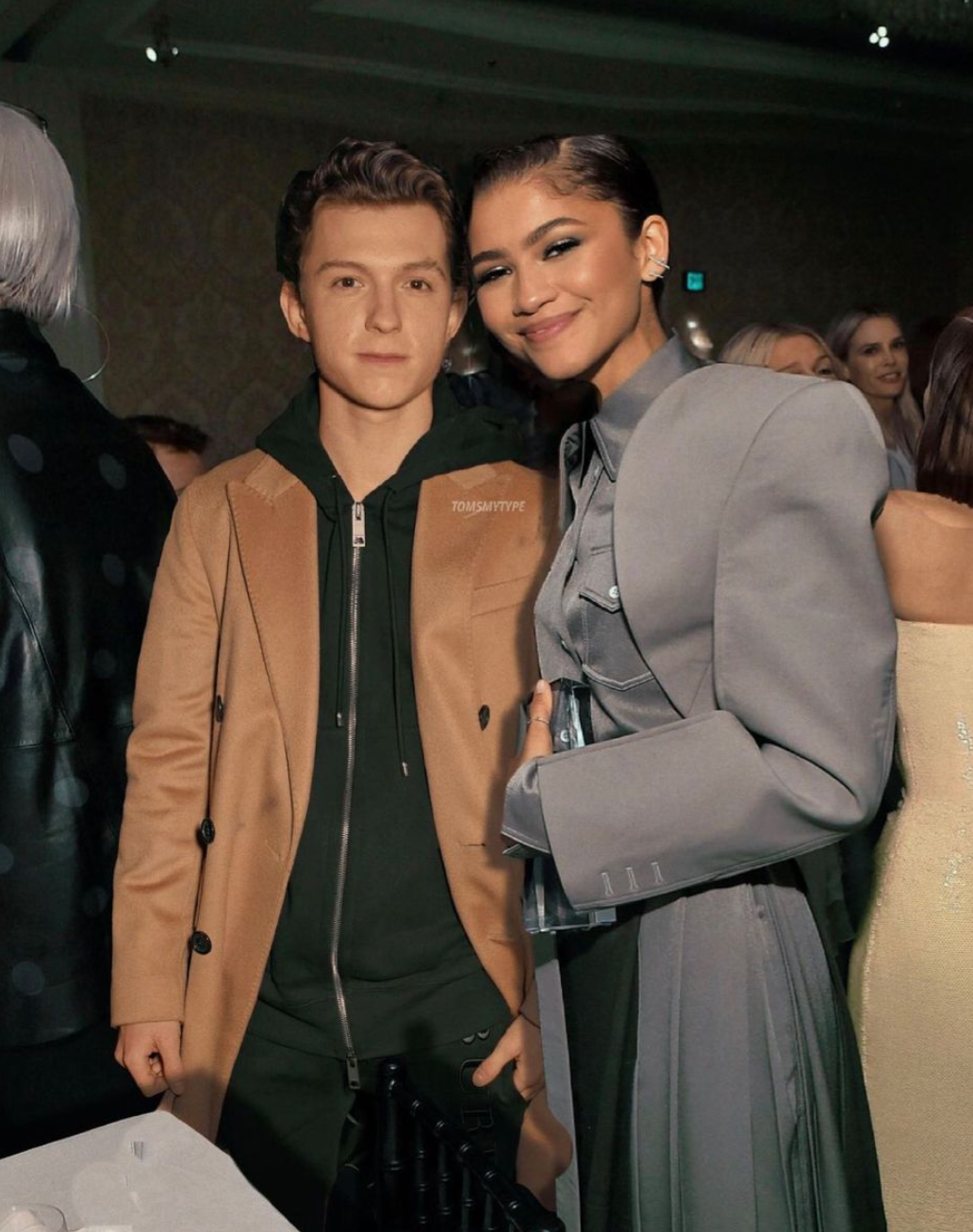 20 доказательств любви: история отношений самой милой пары Голливуда — Зендаи и Тома Холланда время, отношения, церемонии, премии, Зендаи, Зендая, певица, хотим, вручения, фанатов, поклонников, жизнь, ранее, новость, предложение, нечто, «Золотой, пальце, кольцом, сказал