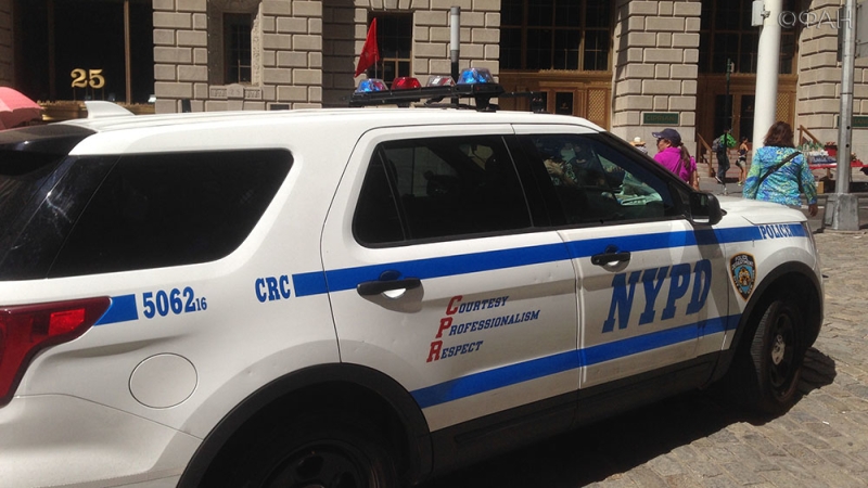 Полицейские Нью-Йорка пристрелили подростка с муляжом пистолета из-за банки пива