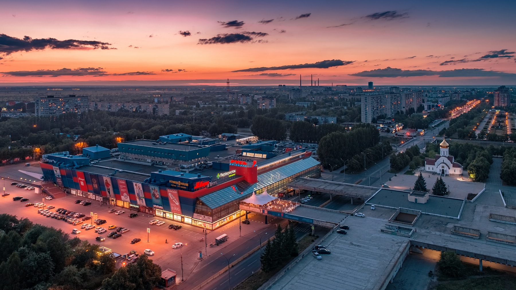 Магазины самара тольятти. Тольятти центр города. ТЦ Русь Тольятти. Самара город Тольятти. Исторический центр Тольятти.