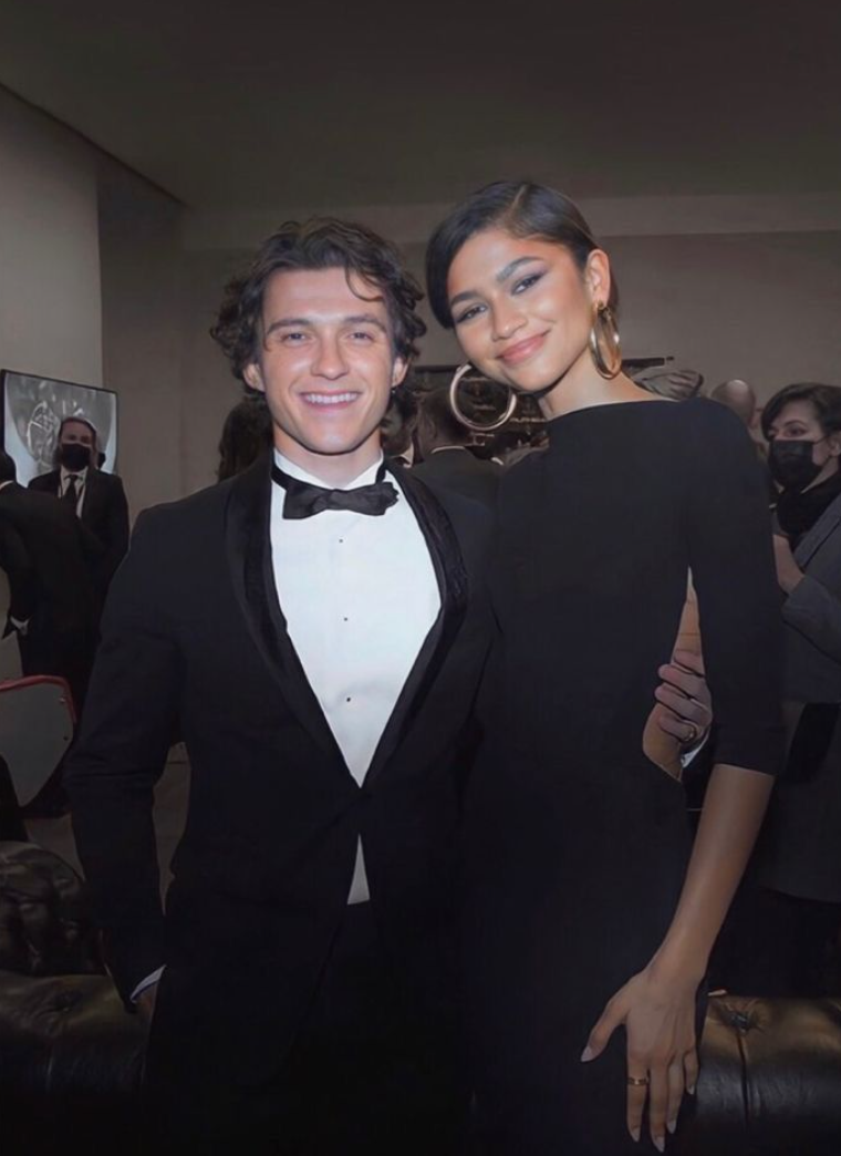 20 доказательств любви: история отношений самой милой пары Голливуда — Зендаи и Тома Холланда время, отношения, церемонии, премии, Зендаи, Зендая, певица, хотим, вручения, фанатов, поклонников, жизнь, ранее, новость, предложение, нечто, «Золотой, пальце, кольцом, сказал