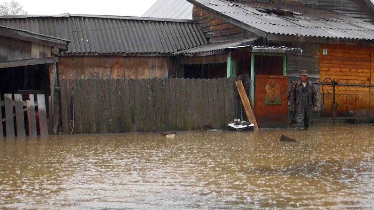Затопленные паводком дома и дворы Славянска-на-Кубани показали на видео