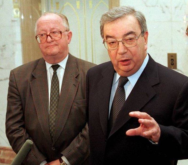 Ушедшие в пике. К 25-летию дефолта в России Ушедшие в пике. К 25-летию дефолта в России россия