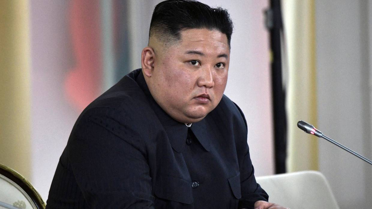 Разведка Южной Кореи опровергла слухи о двойнике лидера КНДР Ким Чен Ына