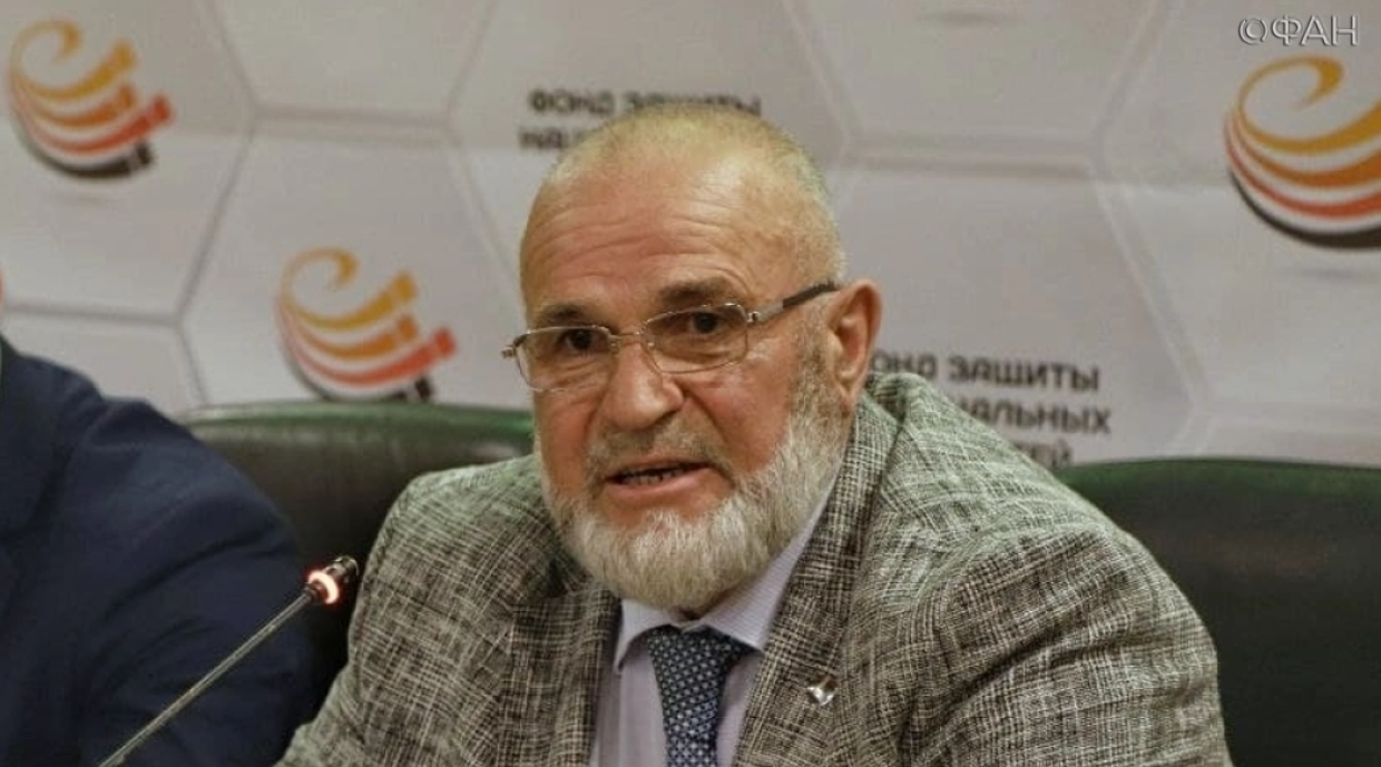 «Грязные методы»: пресс-секретарь главы ЦАР опроверг вбросы о российских инструкторах Весь мир