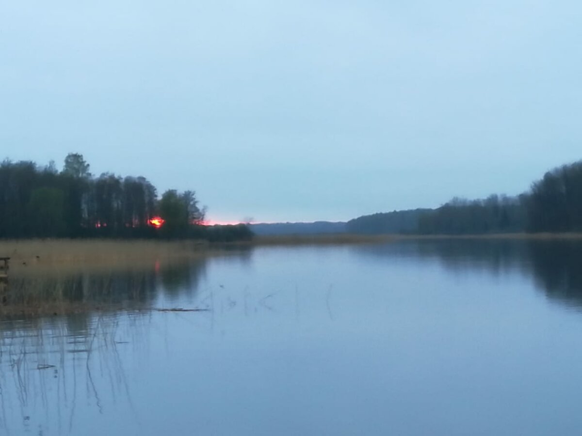 Закат на озеро Селигер. Фото из личного архива.
