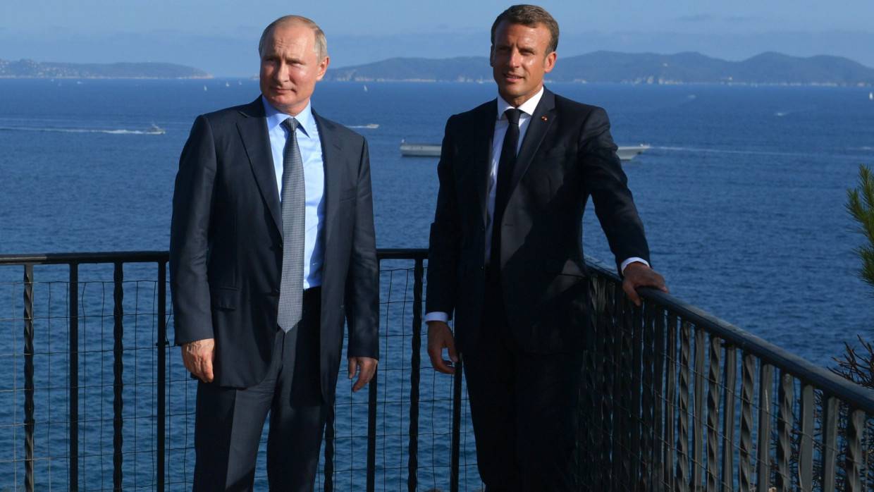 Путин и Макрон проведут встречу в Москве Политика