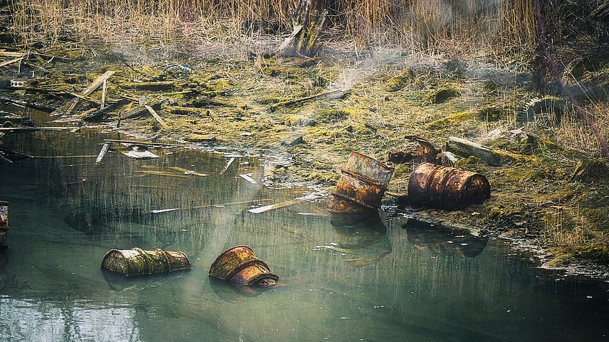 В Крыму хотят жестче наказывать рублем за загрязнение рек, озер и моря