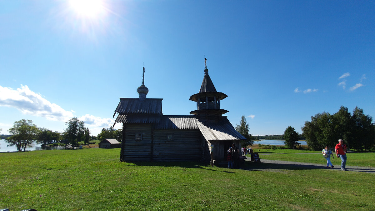 Кижи. Колокольня