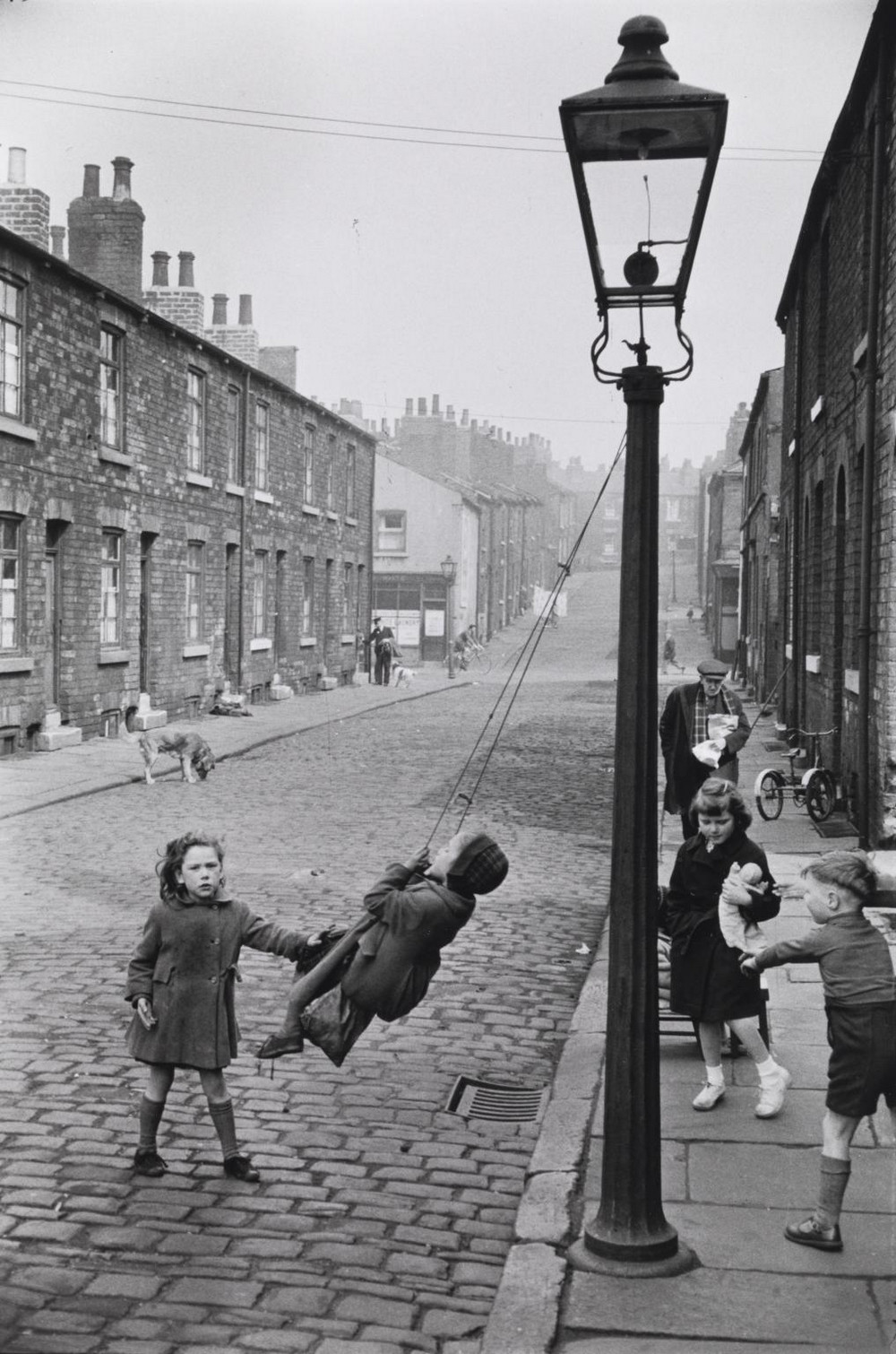 Свидетель века: великие события и простые люди на снимках Марка Рибу Свидетель века: великие события и простые люди на снимках Марка Рибу фотография