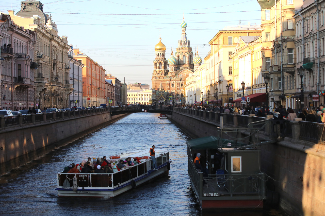 Экскурсии по рекам и каналам Санкт-Петербурга 2022