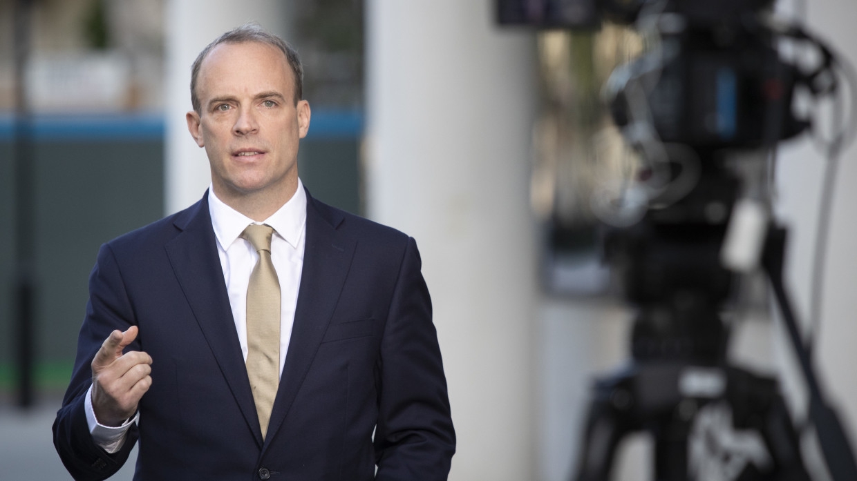 Захарова: Лондон признался в манипуляциях вокруг истории с Навальным Политика