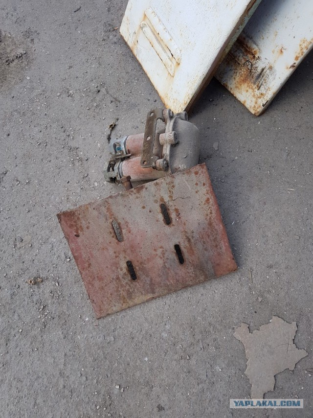 Реставрация старой бензоколонки своими руками