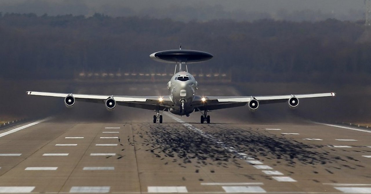 Самолет Awacs, находящийся на вооружении НАТО 