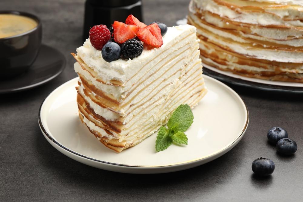 Быстро, просто и эффектно: блинный торт с кремом «Шантильи» и свежими ягодами format-article,noindex,король людовик (xiv),Стиль жизни,франсуа ватель