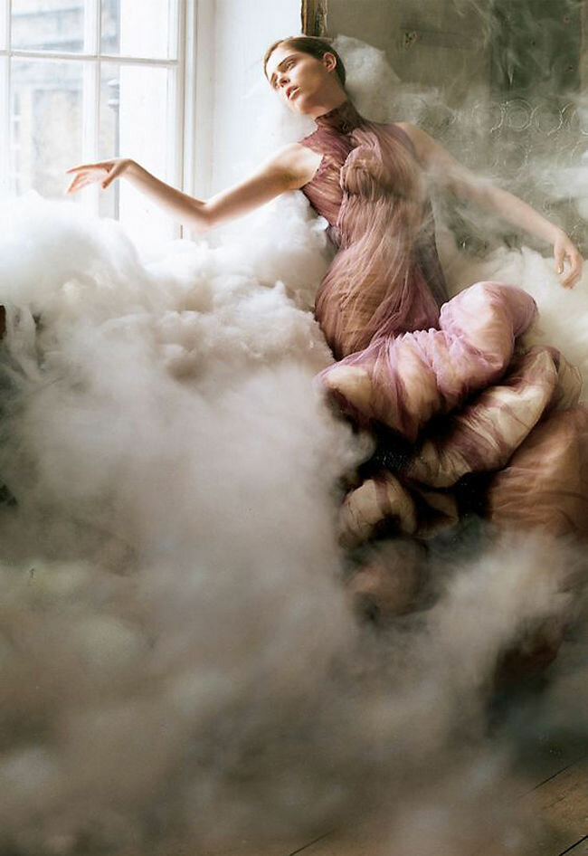 5 малоизвестных способов носить духи и не задушить окружающих