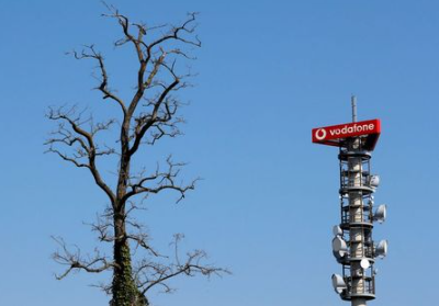 Different types of 4G, 5G and data radio relay antennas for mobile phone networks are pictured on a relay mast operated by Vodafone in Berlin, Germany April 8, 2019. REUTERS/Fabrizio Bensch