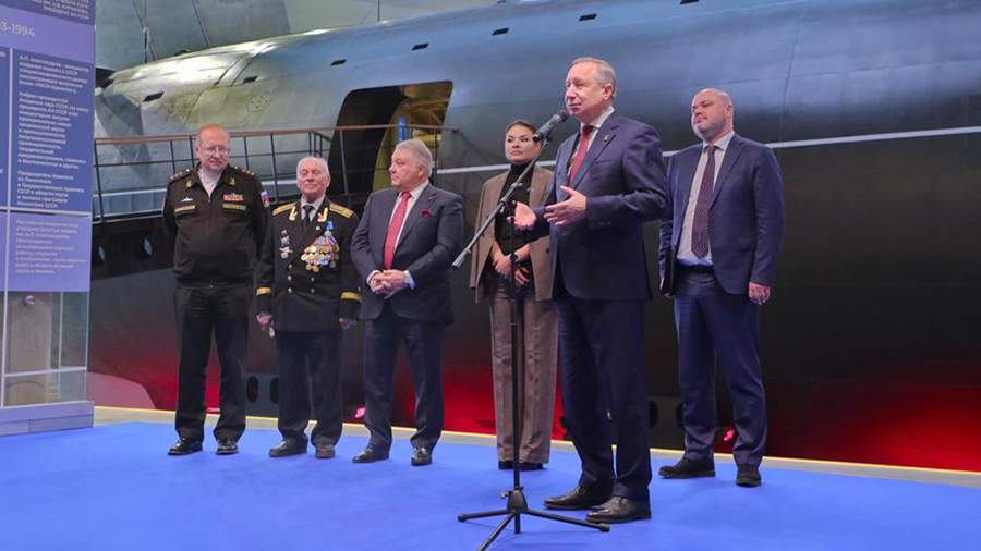 Адмирала Моисеева представили как врио главкома ВМФ на церемонии в Кронштадте