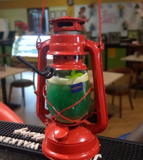 Не очень удобно, зато эффектно