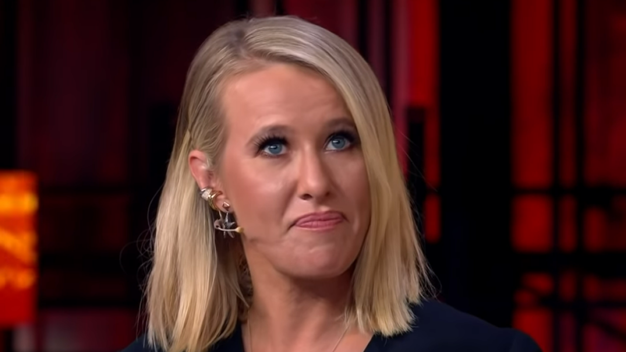 Помощник Собчак ушел от ответа на вопрос об аварии с участием телеведущей