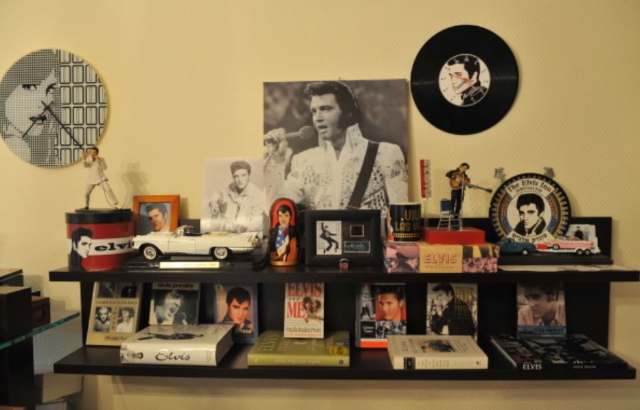 Библия легендарного Элвиса Пресли вместе с его вещами выставлены на торги
