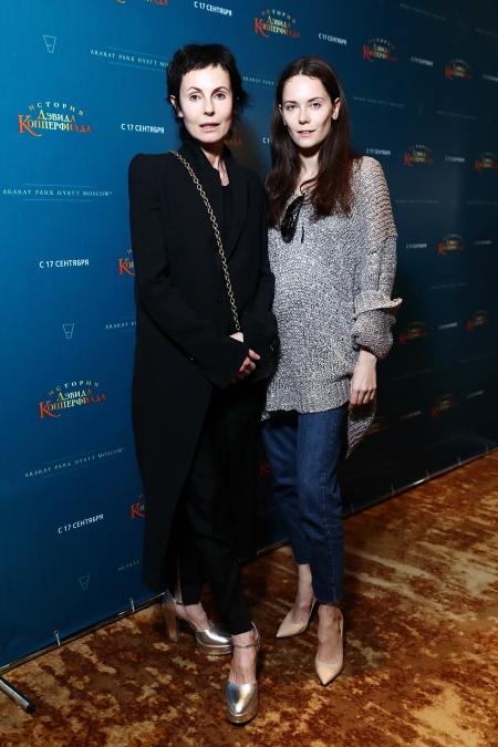 Влад Соколовский с девушкой Ангелиной, Ирина Апексимова с дочерью Дарьей Авратинской и другие на премьере в Москве Кино,Кино