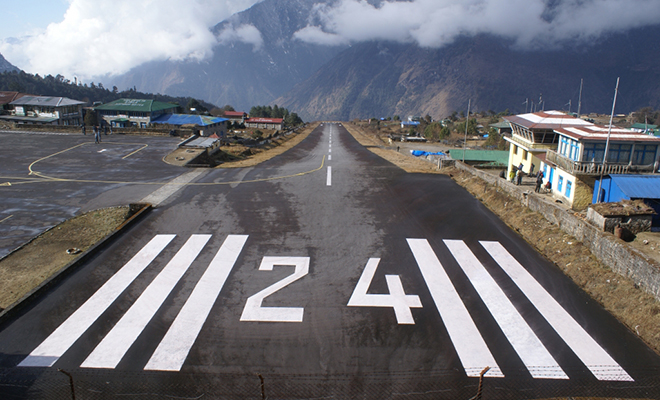 Лукла: единственный аэропорт в мире, расположенный над пропастью. Летчики называют его самым опасным Лукла: единственный аэропорт в мире, расположенный над пропастью. Летчики называют его самым опасным Культура