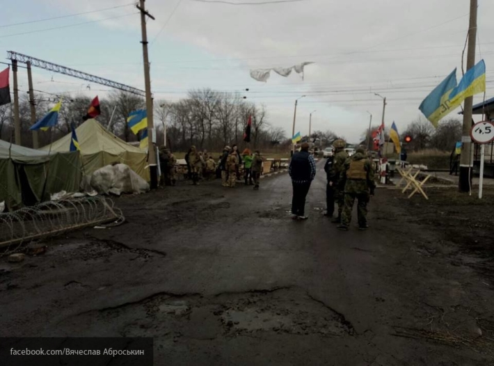 Онищенко считает, что Киев намеренно разделяет российский и украинский народы
