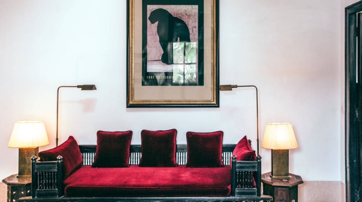 Бархат, камень и винтаж: каким должен быть дизайн интерьера в 2022 году