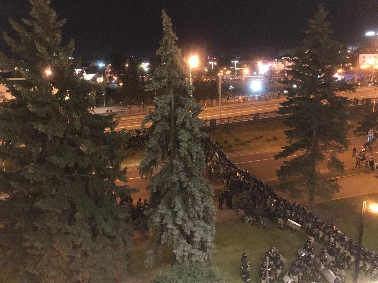 «Комментарии излишни…» Что происходит в Минске и других городах Белоруссии после выборов президента