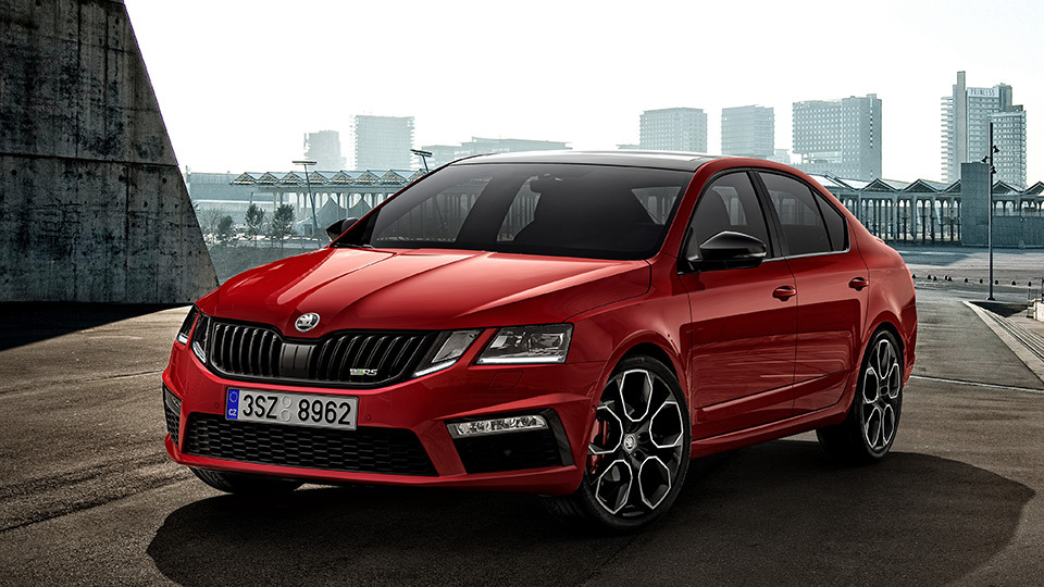 Мощность турбомотора Octavia RS довели до 245 лошадиных сил. Фото 1