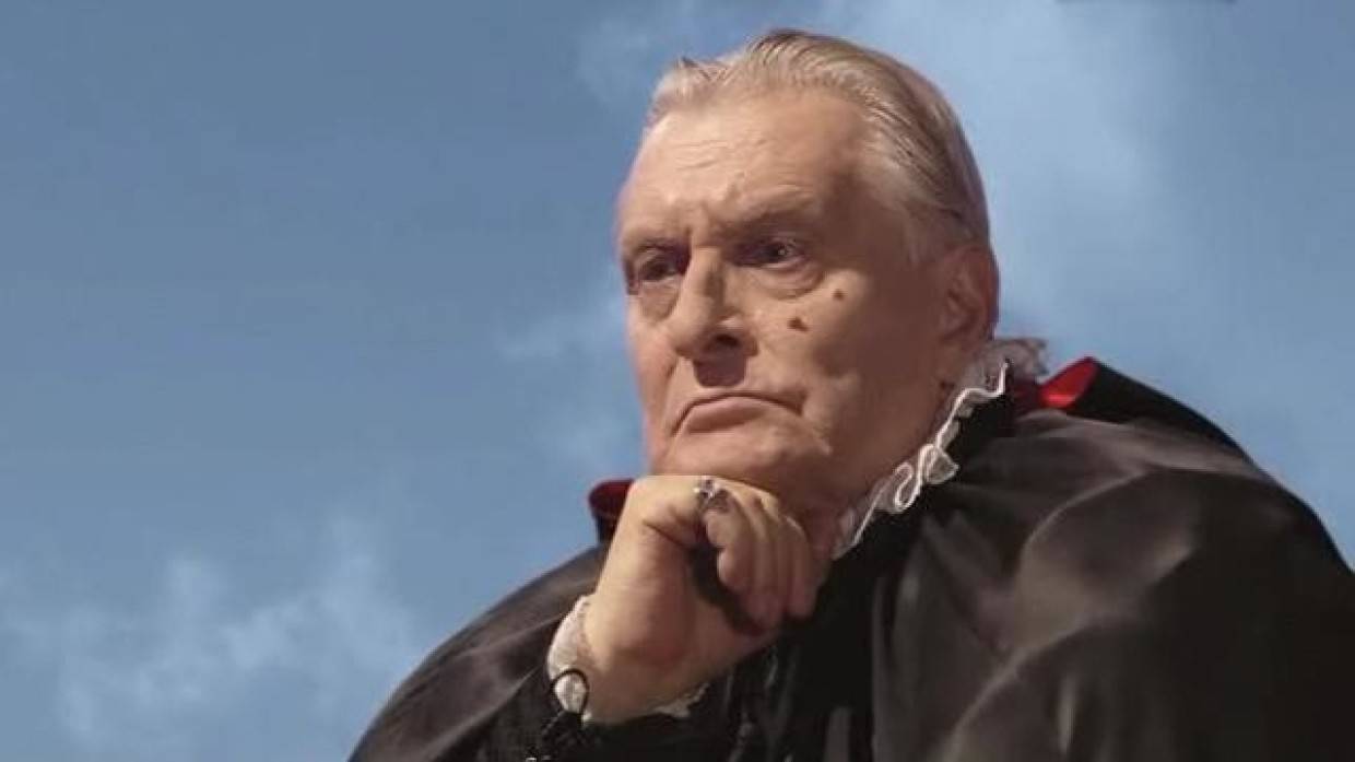 Заболевший коронавирусом Басилашвили может не выйти на сцену БДТ в этом сезоне