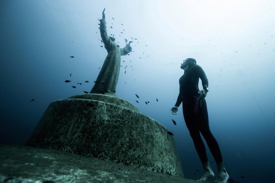 Удивительные статуи, которые можно увидеть только под водой
