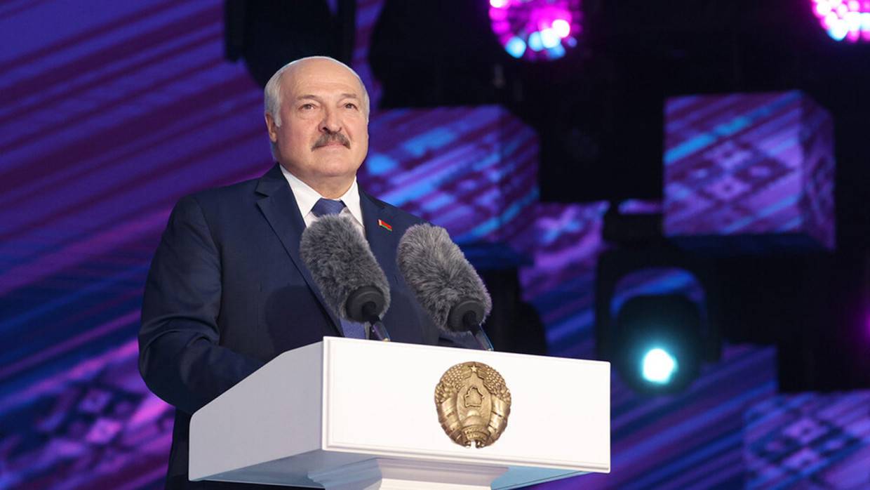 Александр Лукашенко призвал западных дипломатов «спрятать чемоданы» на фоне новых санкций