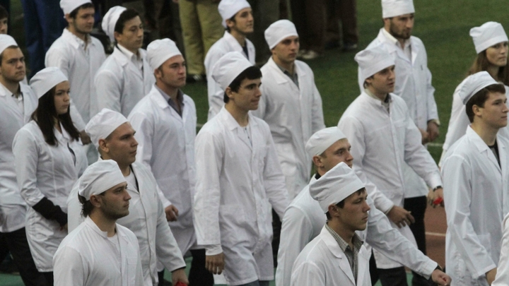 ПОМОГИТЕ, ДОКТОР НЕ ГОВОРИТ ПО-РУССКИ. МИГРАНТЫ ПОЛУЧИЛИ ЕЩЁ ОДИН РЫЧАГ УПРАВЛЕНИЯ ЖИЗНЯМИ?