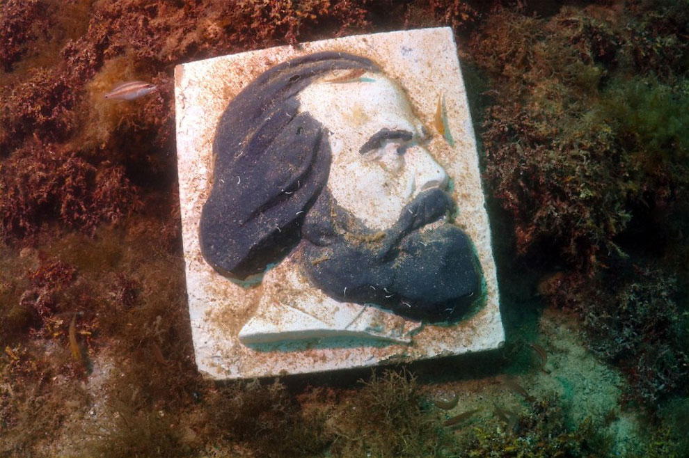 Подводный музей забытого коммунизма у берегов Крыма