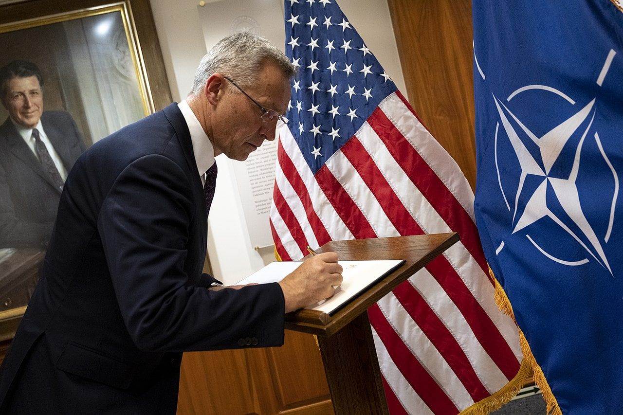 «Нас пытаются оболванить»: полковник Баранец оценил восточноевропейский маневр США