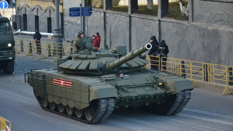 Танк Т-72Б3 с динамической защитой «Контакт-5»