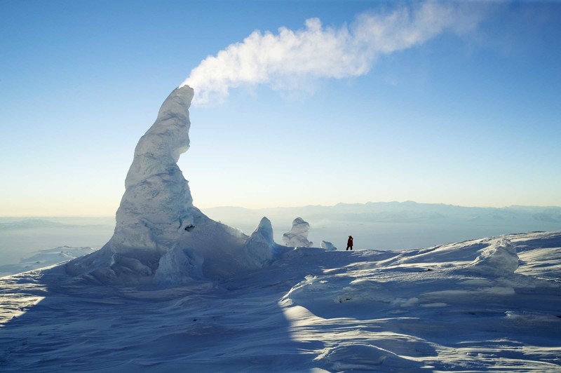 2. Снежные трубы. Действующий вулкан - самый южный активный вулкан на Земле - находится в Антарктике, на горе Эребус природные феномены, природные явления