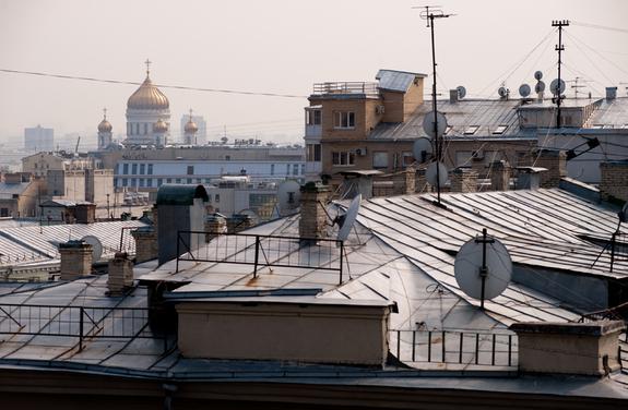 Нелегальные экскурсии по крышам продолжают устраивать в Петербурге