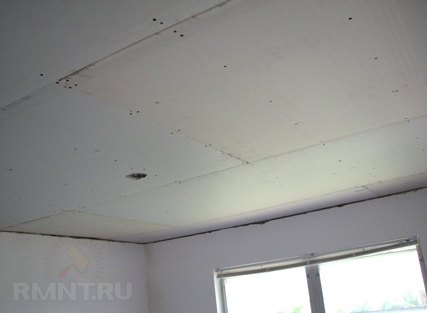 трещины на покрашенном потолке из гипсокартона