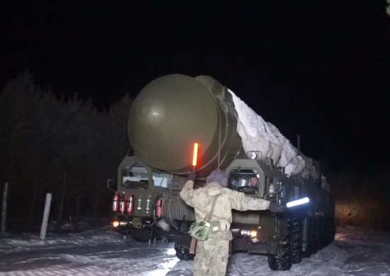 На маршруты боевого патрулирования вышел очередной ракетный полк ПГРК «Ярс» Иркутского ракетного соединения