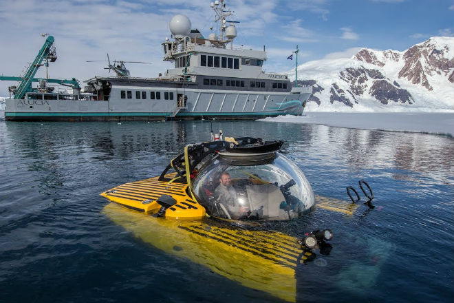 Погружение в подледную бездну у берегов Антарктиды: видео