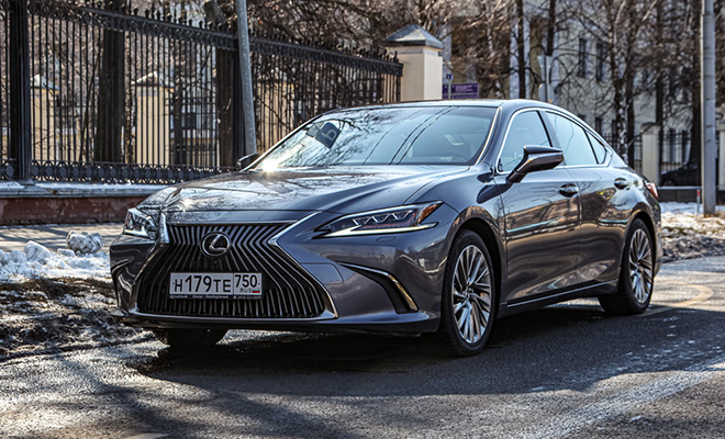 Тест-драйв: Lexus ES 250 Вещи