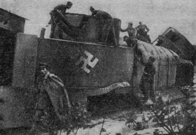 Эпическая битва двух  бронепоездов: «Илья Муромец» против «Адольфа Гитлера» Война и мир