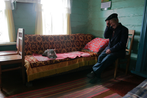 «Возле дома твоего»: российская деревня в работах Андрея Кременчука