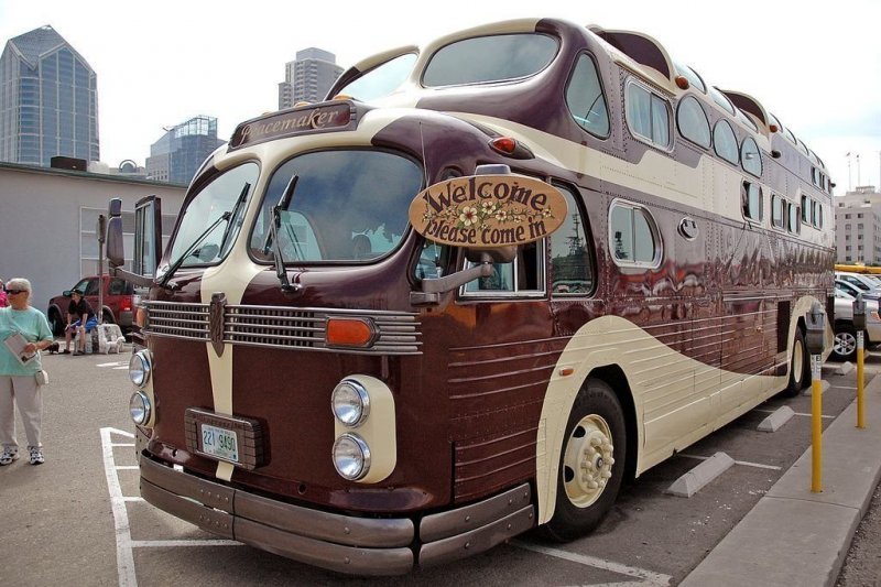 «Миротворец» - уникальный автобус, созданный руками энтузиастов 