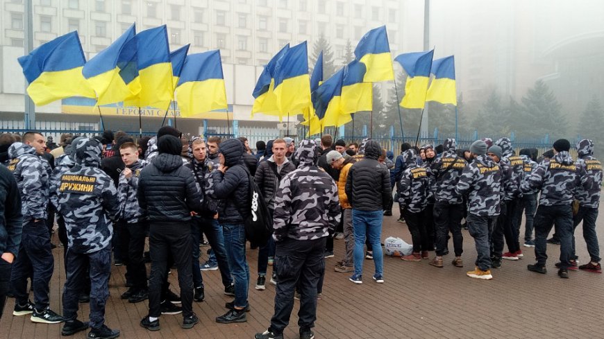 Политолог назвал националистов причиной будущего распада Украины