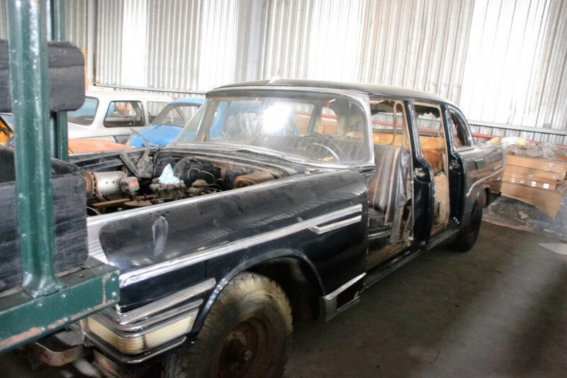 В Москве обнаружили склад с уникальными советскими автомобилями. Тут их больше 50! В Москве обнаружили склад с уникальными советскими автомобилями. Тут их больше 50!