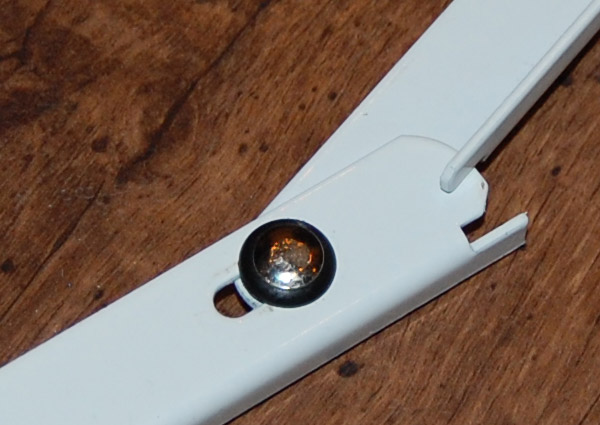 Накроватный столик своими руками за 15 минут Накроватный столик своими руками за 15 минут самоделкин