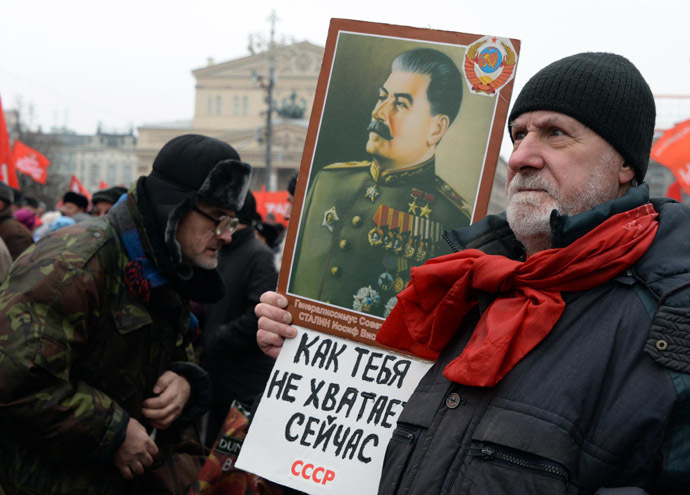 Желая дохоронить Сталина, политики нечаянно воскресили его
